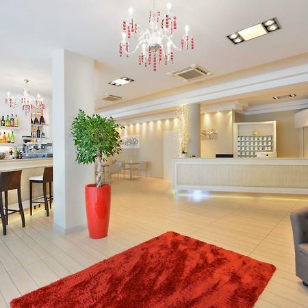 Hotel Fiamma & Spa Cesenatico Kültér fotó