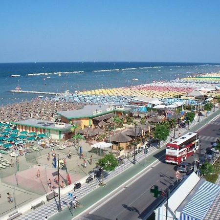 Hotel Fiamma & Spa Cesenatico Kültér fotó