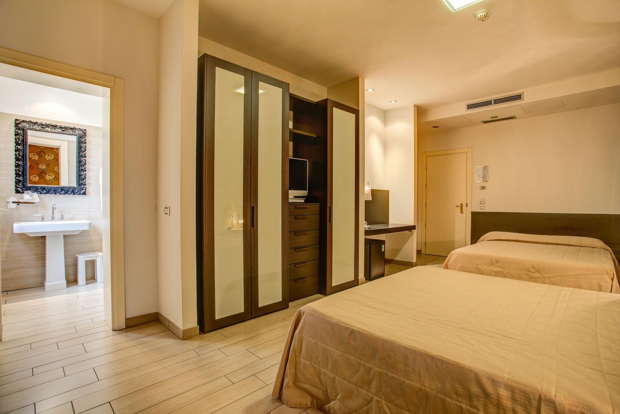 Hotel Fiamma & Spa Cesenatico Kültér fotó