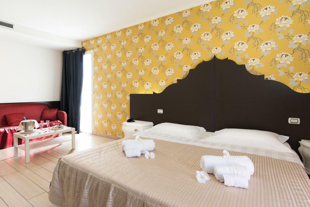 Hotel Fiamma & Spa Cesenatico Kültér fotó