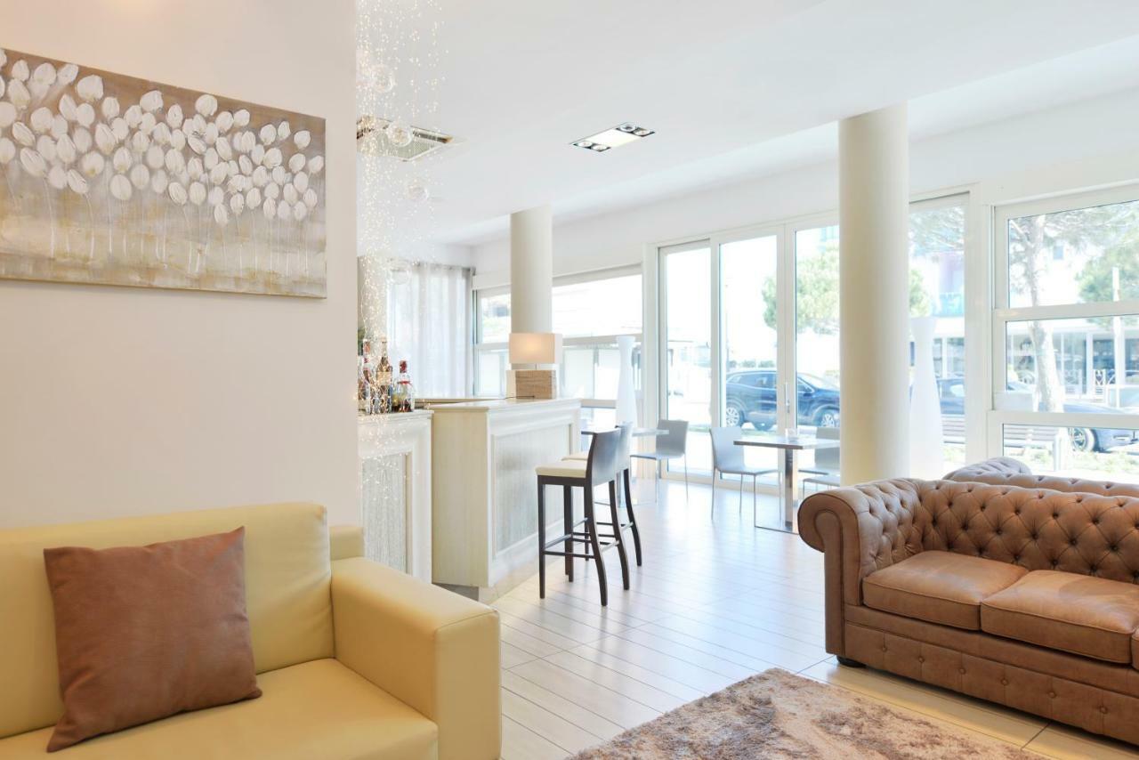 Hotel Fiamma & Spa Cesenatico Kültér fotó