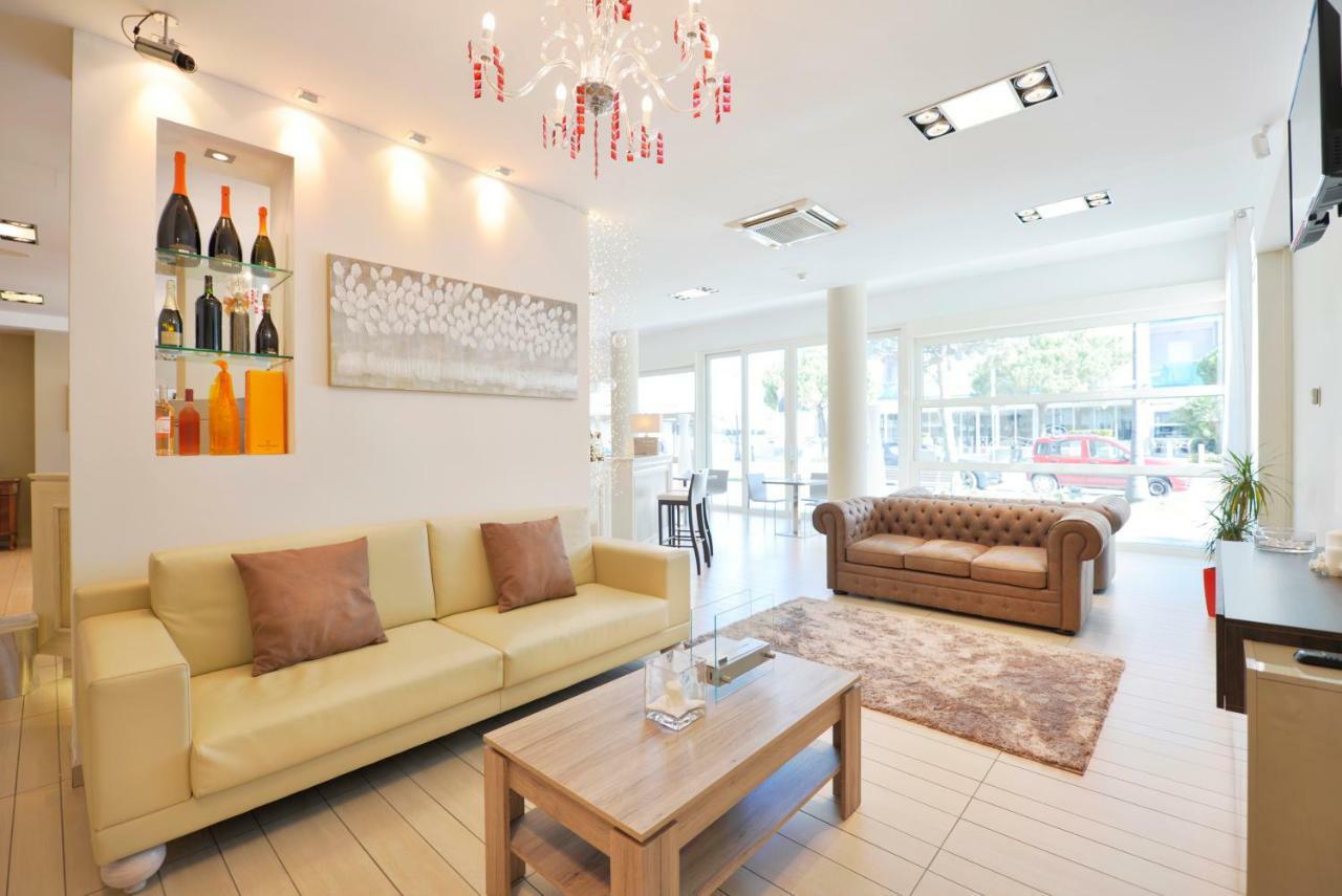 Hotel Fiamma & Spa Cesenatico Kültér fotó