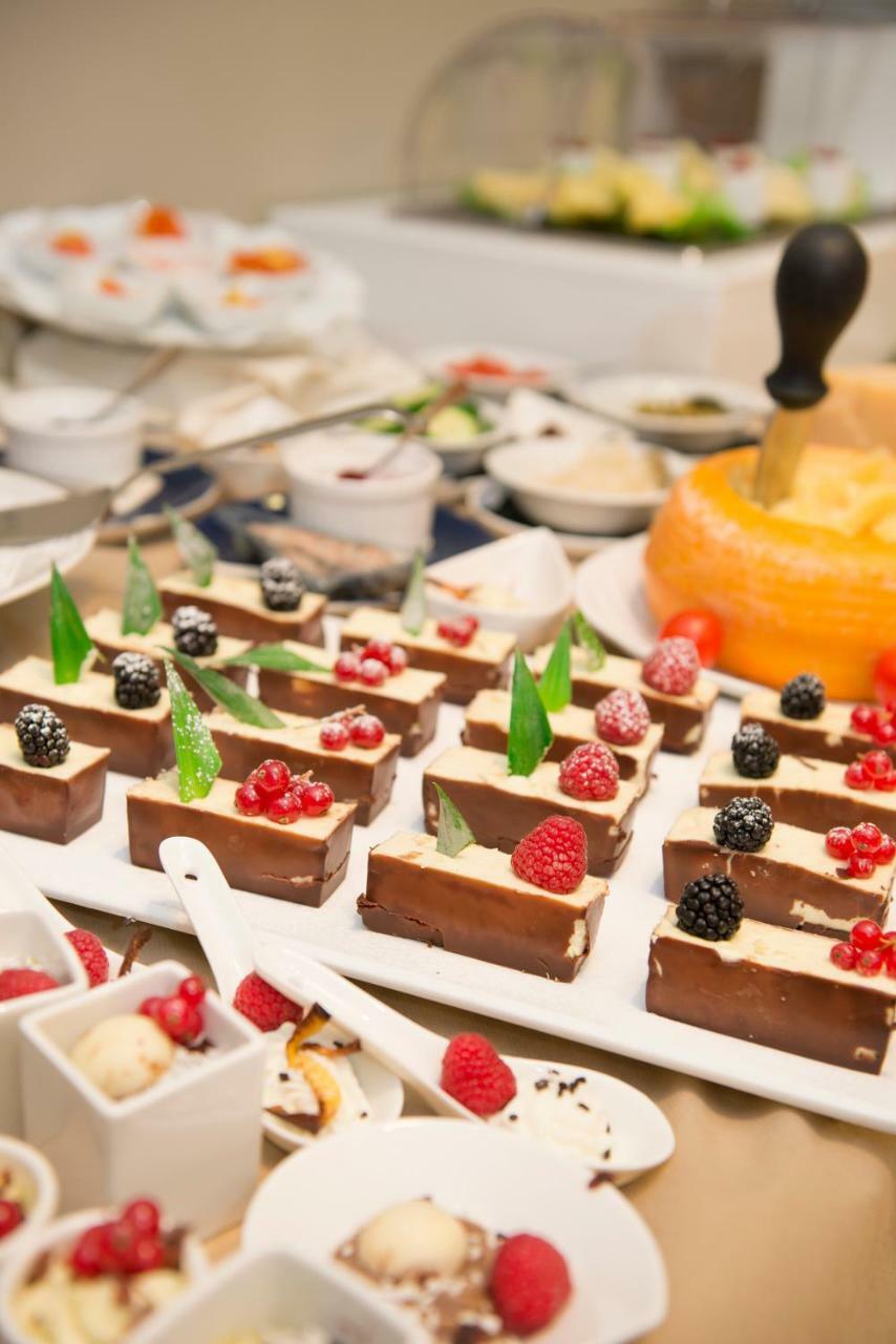Hotel Fiamma & Spa Cesenatico Kültér fotó