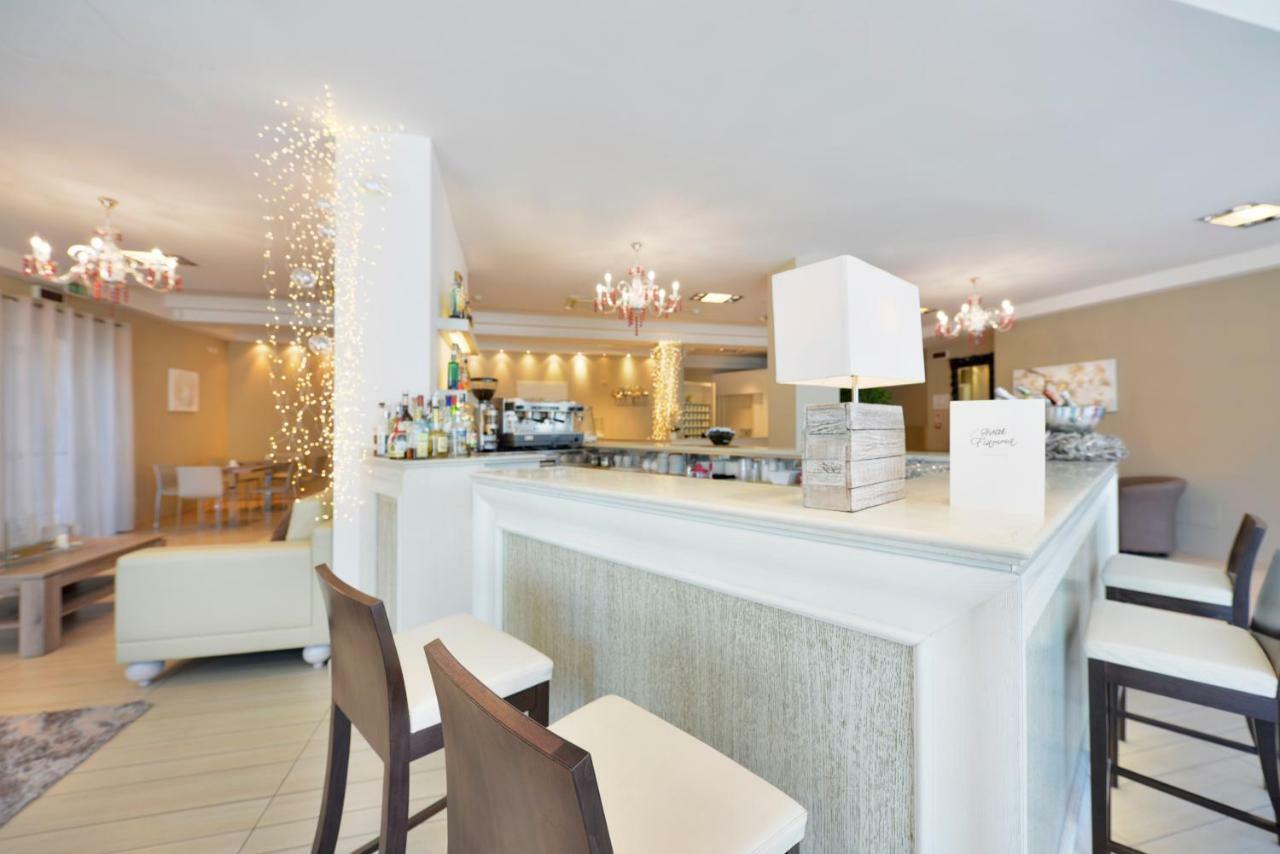 Hotel Fiamma & Spa Cesenatico Kültér fotó