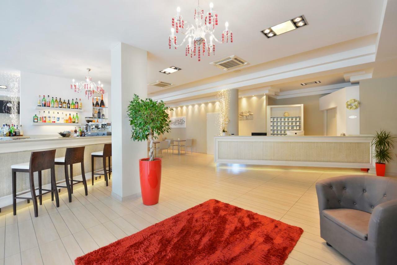Hotel Fiamma & Spa Cesenatico Kültér fotó