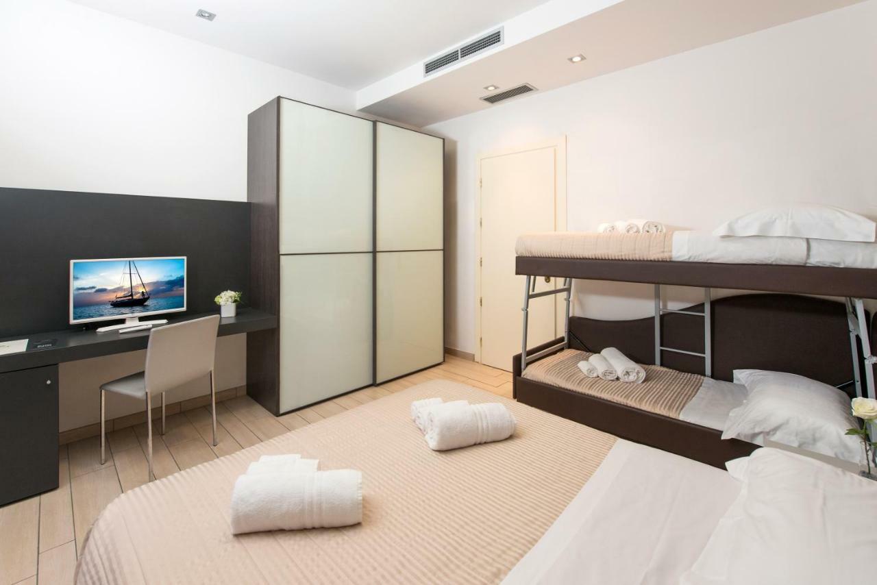 Hotel Fiamma & Spa Cesenatico Kültér fotó